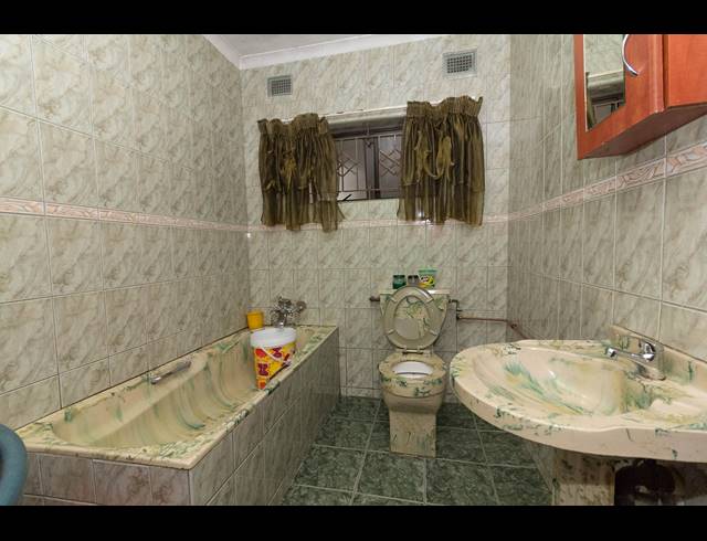 3 BEDROOM HOUSE FOR SALE IN WESTCLIFF